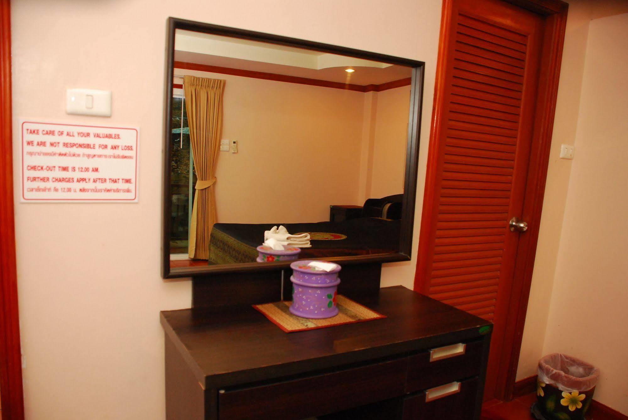 Hotel The Phen House HHQ Exterior foto