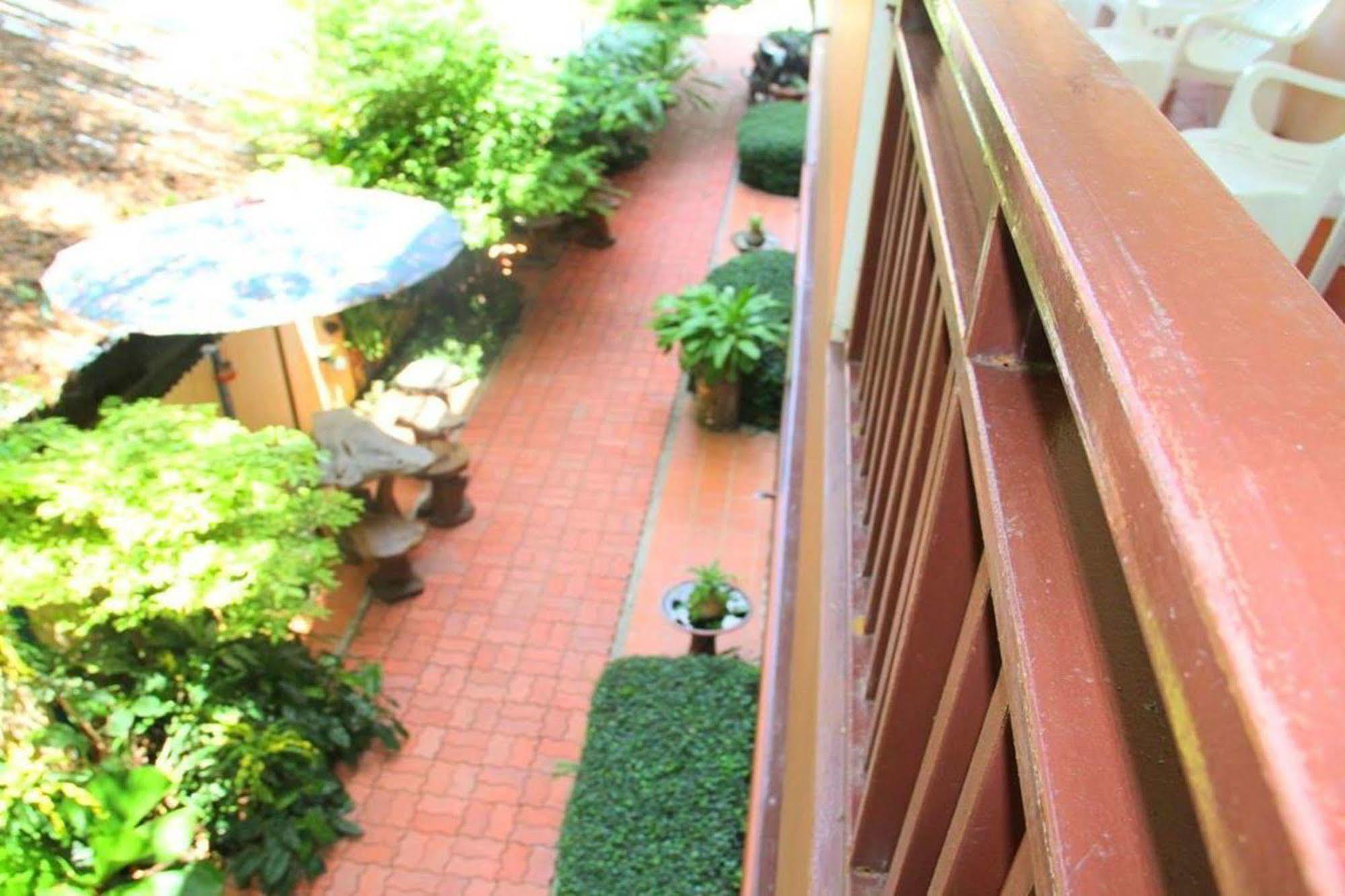 Hotel The Phen House HHQ Exterior foto